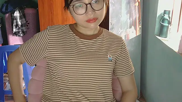 Uhem112 online show from September 27, 2025, 8:20 am