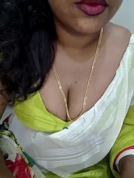 Snapshot of Anu_Reddy_10 chatting on October 7, 2025, 7:53 am Anu Reddy 10 online show from October 7, 2025, 7:53 am