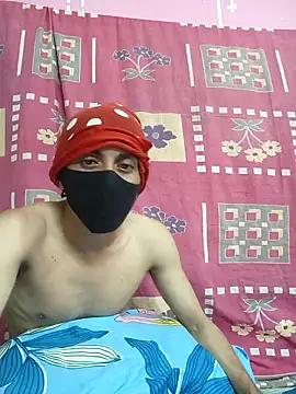 Snapshot of Seducing_couple chatting on September 21, 2025, 7:02 am Seducing couple online show from September 21, 2025, 7:02 am