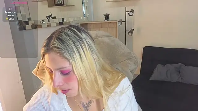 Jennaa Cooper online show from January 11, 2026, 6:37 pm