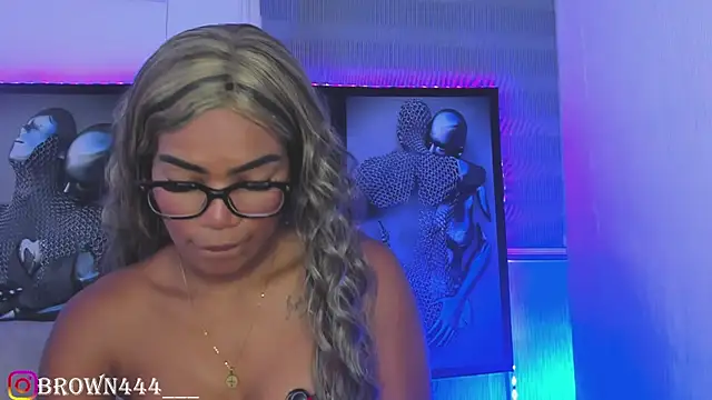 Snapshot of _naomibrown_ chatting on May 15, 2026, 4:21 am naomibrown online show from May 15, 2026, 4:21 am