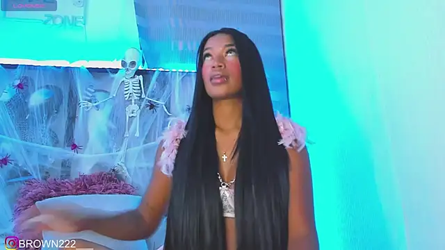 Snapshot of _naomibrown_ chatting on October 17, 2025, 12:14 am naomibrown online show from October 17, 2025, 12:14 am