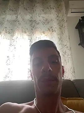 Lucamilano1991 online show from April 5, 2026, 5:08 pm