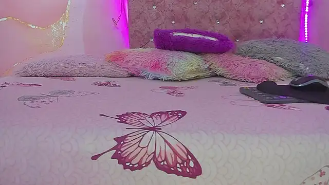 violet taylor  online show from February 6, 2026, 2:18 am