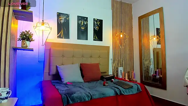  samanthaa foxx online show from October 1, 2025, 11:14 am