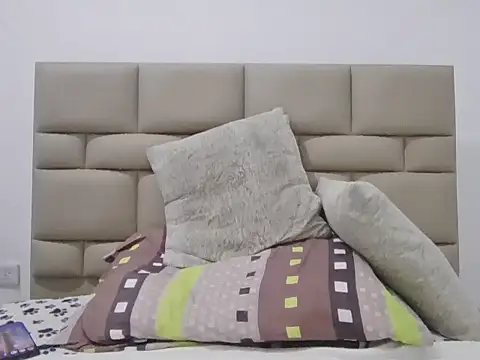 Snapshot of skinnylatino51 chatting on April 6, 2026, 1:01 am skinnylatino51 online show from April 6, 2026, 1:01 am