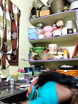 Snapshot of papukurty chatting on March 6, 2026, 2:12 pm papukurty online show from March 6, 2026, 2:12 pm