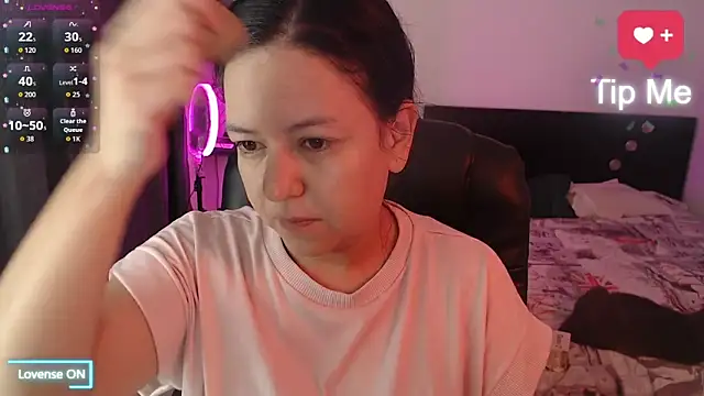 Snapshot of Abbyjoness21 chatting on November 11, 2025, 10:21 am Abbyjoness21 online show from November 11, 2025, 10:21 am