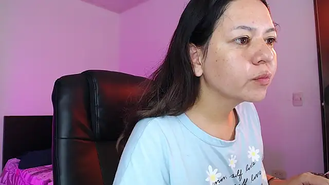 Snapshot of Abbyjoness21 chatting on November 25, 2025, 10:26 am Abbyjoness21 online show from November 25, 2025, 10:26 am