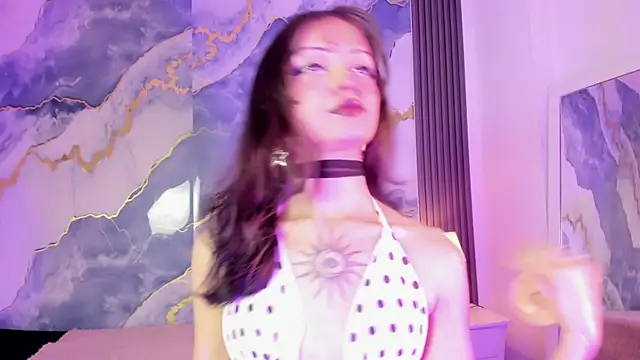 Snapshot of MaddieStark chatting on June 17, 2026, 1:21 pm MaddieStark online show from June 17, 2026, 1:21 pm