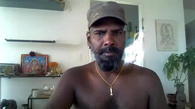 Snapshot of frenchblackc31 chatting on October 16, 2025, 4:04 pm frenchblackc31 online show from October 16, 2025, 4:04 pm