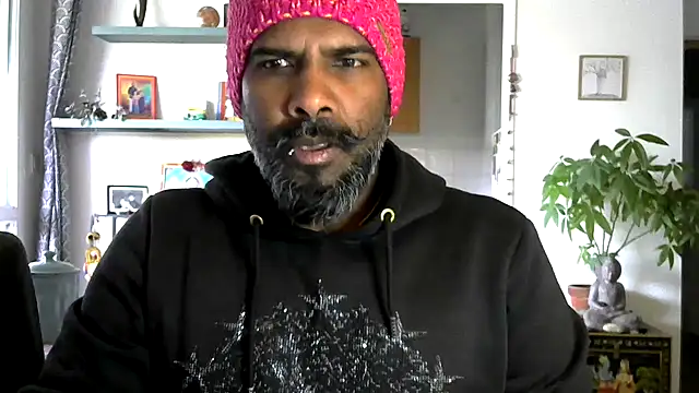 Snapshot of frenchblackc31 chatting on May 18, 2026, 7:35 am frenchblackc31 online show from May 18, 2026, 7:35 am