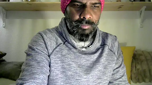 Snapshot of frenchblackc31 chatting on January 7, 2026, 6:07 am frenchblackc31 online show from January 7, 2026, 6:07 am