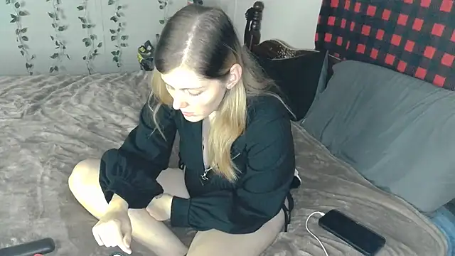 XxMidnightMysteryxX online show from November 11, 2025, 2:50 am