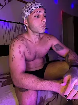 Snapshot of 1Richrichard1 chatting on June 12, 2026, 6:49 pm 1Richrichard1 online show from June 12, 2026, 6:49 pm