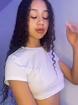 jadee8 online show from September 13, 2025, 6:52 pm