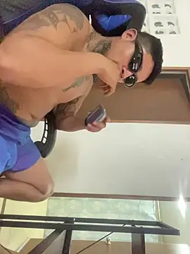 siilvestremx online show from October 28, 2025, 4:35 am