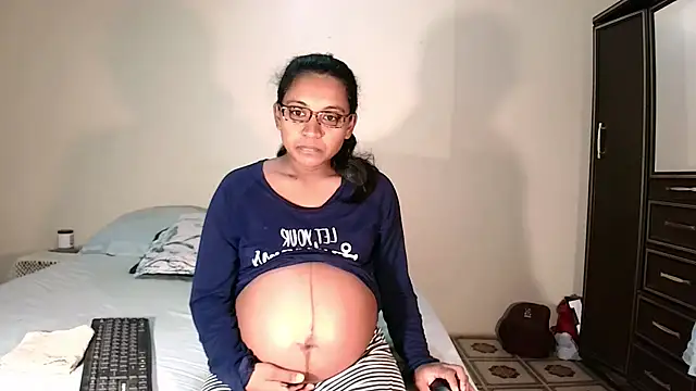 Snapshot of indiansweetflava chatting on April 25, 2026, 3:53 am indiansweetflava online show from April 25, 2026, 3:53 am