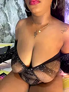 MiiaaCollinss online show from October 9, 2025, 3:56 pm