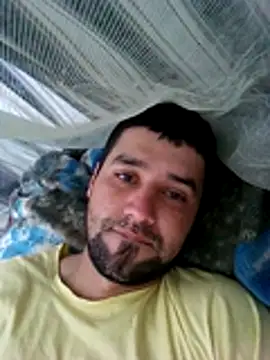 jjhojan11 online show from February 19, 2026, 3:14 am