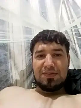 jjhojan11 online show from January 6, 2026, 4:16 am