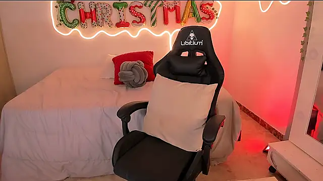 sara doll77 online show from December 19, 2025, 12:36 am