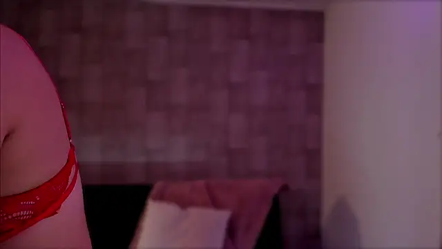 Snapshot of sara_doll77 chatting on July 18, 2026, 2:47 pm sara doll77 online show from July 18, 2026, 2:47 pm
