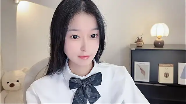 Onechestnut online show from October 27, 2025, 5:30 am