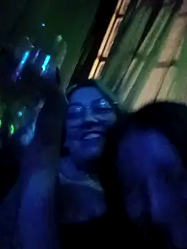 Snapshot of Dulcedeanis chatting on November 18, 2025, 5:33 am Dulcedeanis online show from November 18, 2025, 5:33 am