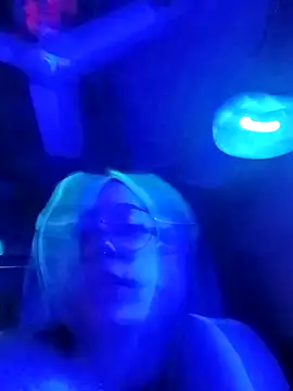 Snapshot of Dulcedeanis chatting on January 14, 2026, 4:38 am Dulcedeanis online show from January 14, 2026, 4:38 am