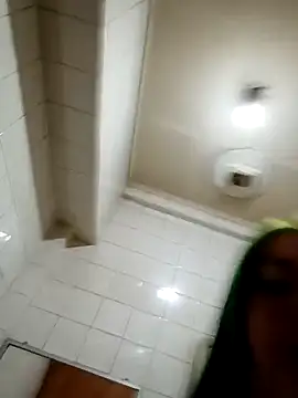 Snapshot of Dulcedeanis chatting on October 6, 2025, 2:24 am Dulcedeanis online show from October 6, 2025, 2:24 am