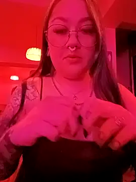 Snapshot of Dulcedeanis chatting on October 8, 2025, 2:35 am Dulcedeanis online show from October 8, 2025, 2:35 am