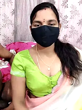 Snapshot of Lalitha-1995 chatting on October 25, 2025, 6:34 am Lalitha-1995 online show from October 25, 2025, 6:34 am