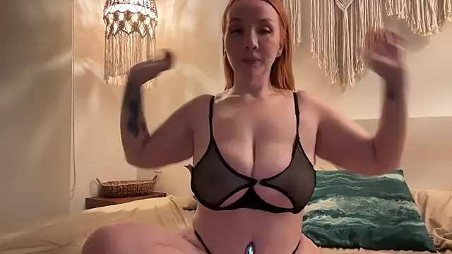 MarlaRed online show from March 3, 2026, 4:52 am