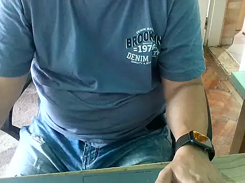 Snapshot of zee06 chatting on July 5, 2026, 11:06 am zee06 online show from July 5, 2026, 11:06 am