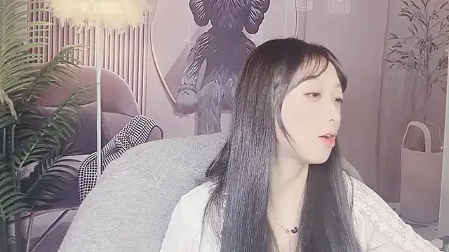 jiangjiang caicai online show from November 27, 2025, 6:36 am