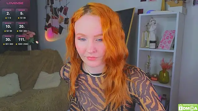 JoyceJones online show from October 18, 2025, 7:16 pm