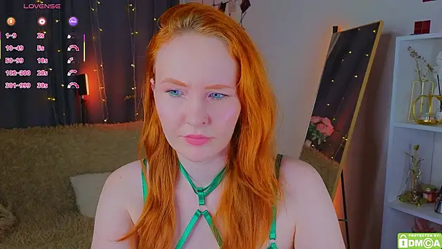 JoyceJones online show from February 9, 2026, 8:29 pm