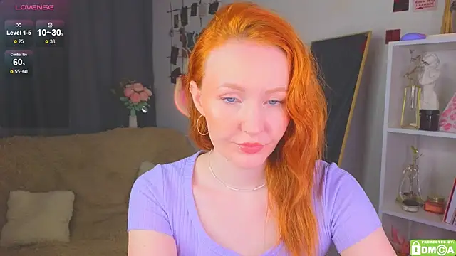 JoyceJones online show from October 3, 2025, 7:04 pm