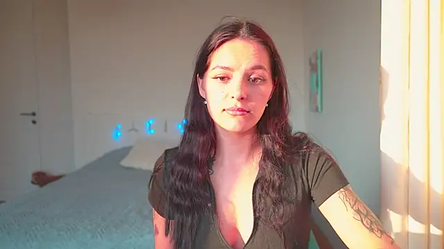 Snapshot of EwelynScott chatting on November 7, 2025, 1:15 pm EwelynScott online show from November 7, 2025, 1:15 pm