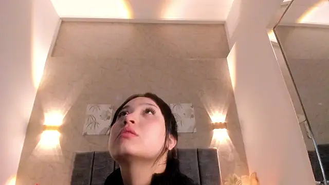 Snapshot of Lunaa_bellaa chatting on March 24, 2026, 7:47 pm Lunaa bellaa online show from March 24, 2026, 7:47 pm