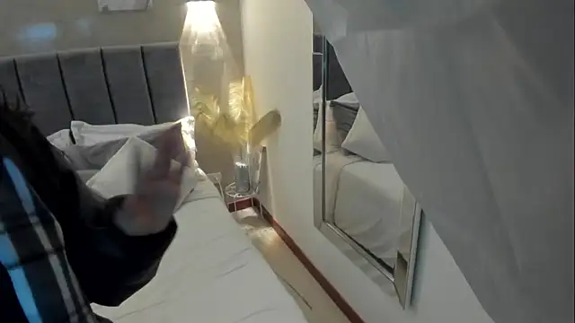 Snapshot of Lunaa_bellaa chatting on January 17, 2026, 6:22 pm Lunaa bellaa online show from January 17, 2026, 6:22 pm