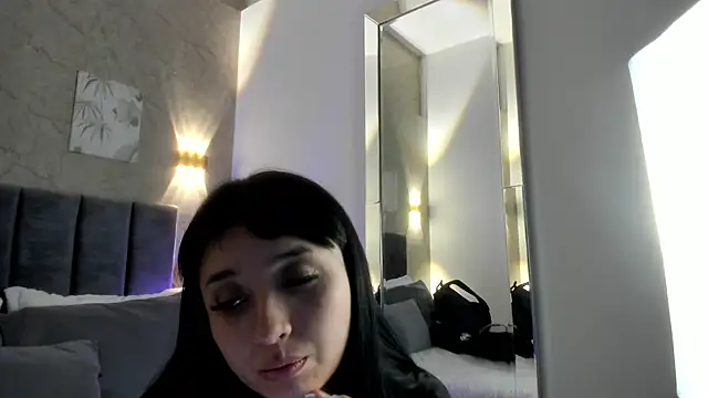 Snapshot of Lunaa_bellaa chatting on March 16, 2026, 7:49 pm Lunaa bellaa online show from March 16, 2026, 7:49 pm