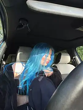 Bluetingx online show from April 13, 2026, 5:28 pm