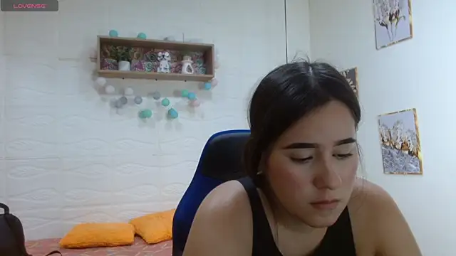 Snapshot of tulunaroja chatting on November 11, 2025, 7:19 pm tulunaroja online show from November 11, 2025, 7:19 pm