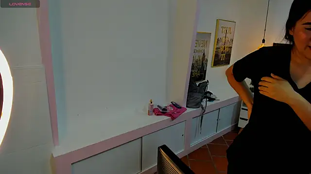 Snapshot of tulunaroja chatting on September 18, 2025, 5:38 pm tulunaroja online show from September 18, 2025, 5:38 pm