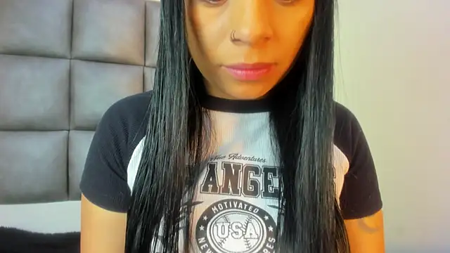 Snapshot of Mia_lopez__ chatting on October 1, 2025, 11:58 am Mia lopez online show from October 1, 2025, 11:58 am