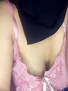 Snapshot of yaraa49 chatting on March 2, 2026, 10:27 pm yaraa49 online show from March 2, 2026, 10:27 pm