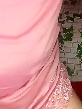 Snapshot of yaraa49 chatting on February 1, 2026, 5:17 am yaraa49 online show from February 1, 2026, 5:17 am