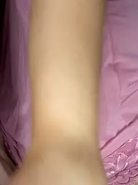 Snapshot of yaraa49 chatting on November 16, 2025, 5:45 am yaraa49 online show from November 16, 2025, 5:45 am